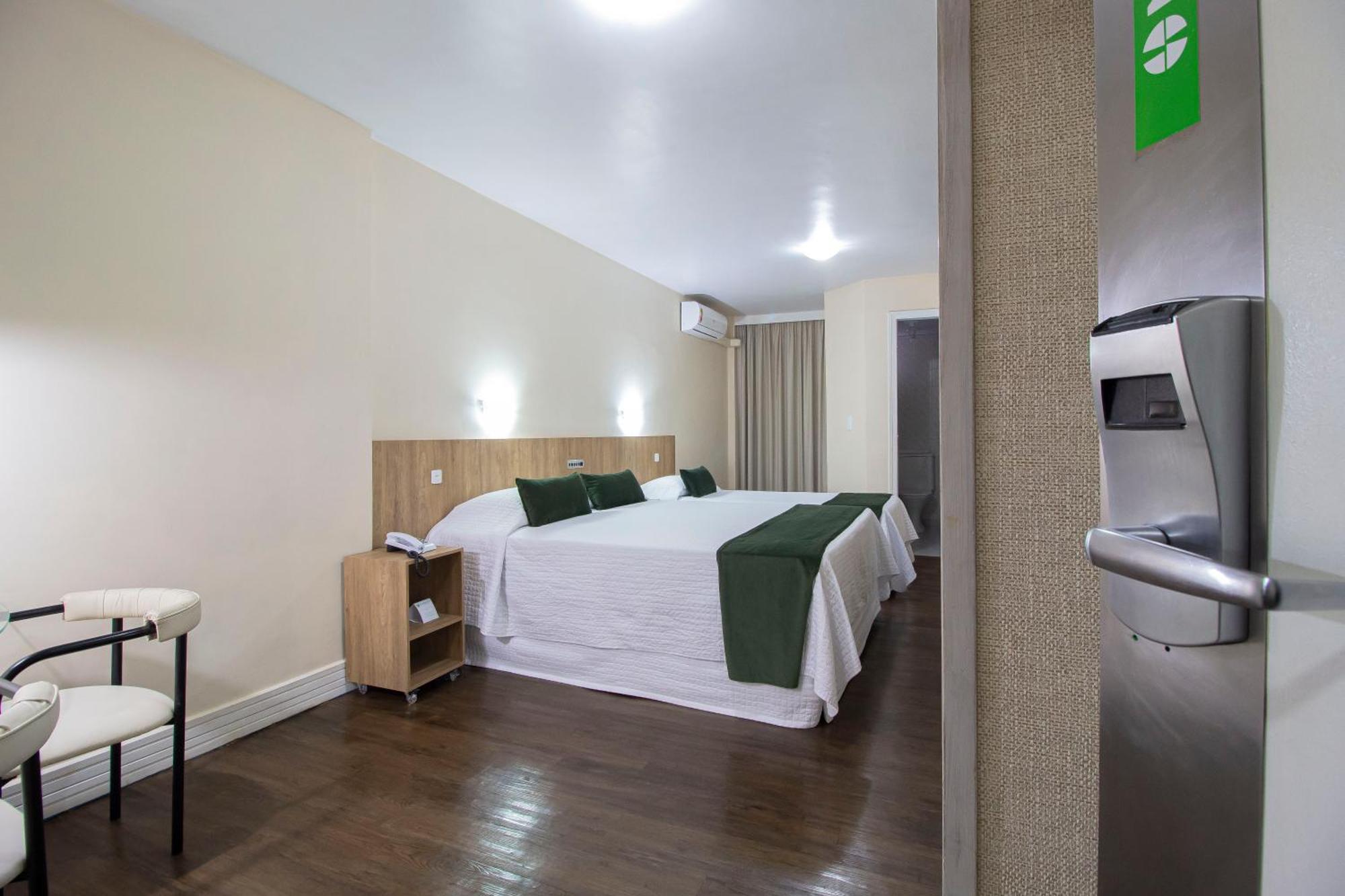 Hotel Nacional Inn Curitiba Torres Екстер'єр фото